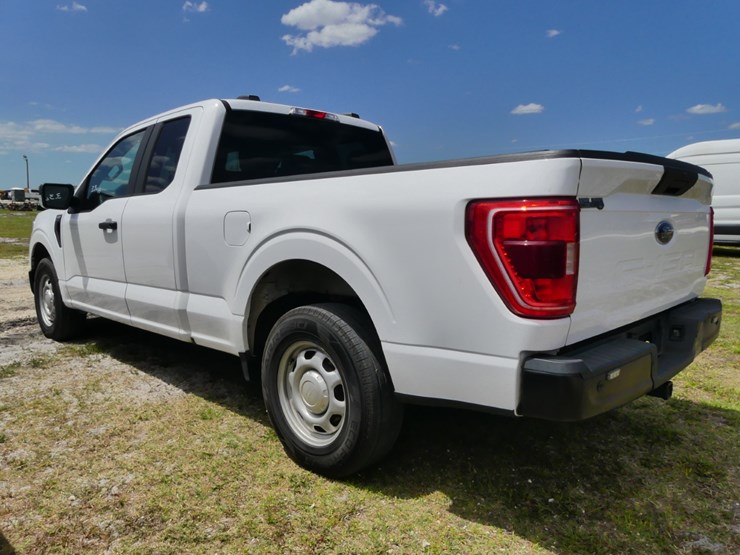 2021-ford-f150-xl-image-4
