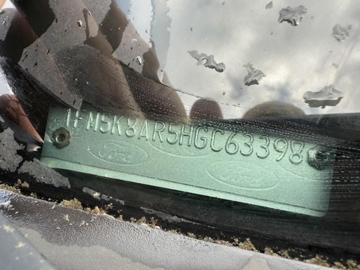 2017-ford-explorer-image-9