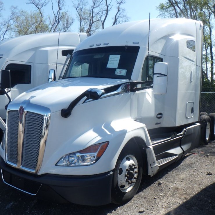 2023 KENWORTH T680