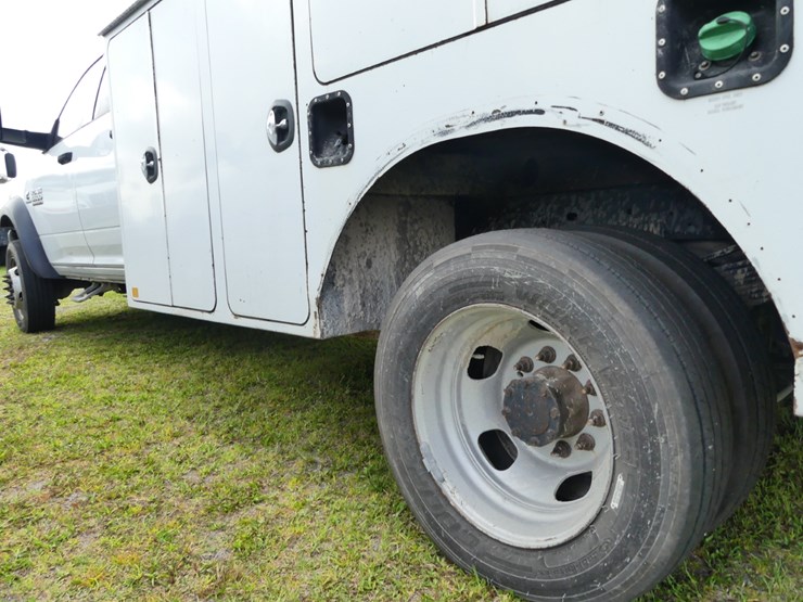2017-dodge-ram-5500-image-9