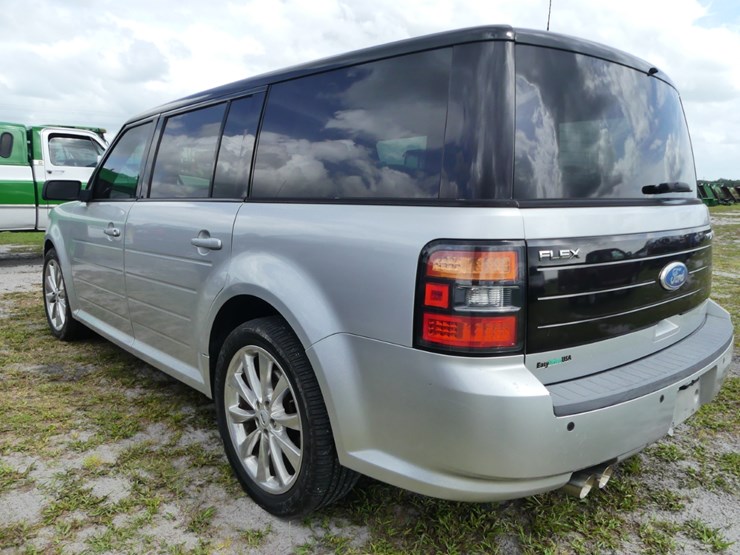 2012-ford-flex-image-3