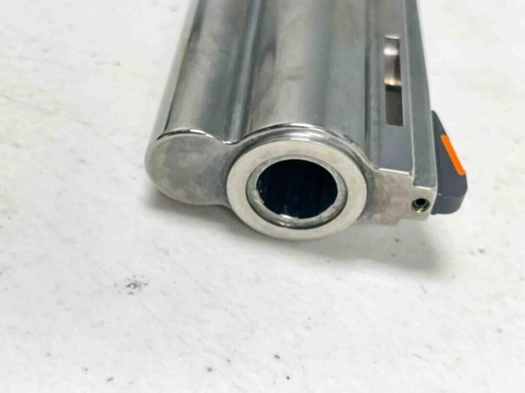 colt-revolver-image-16