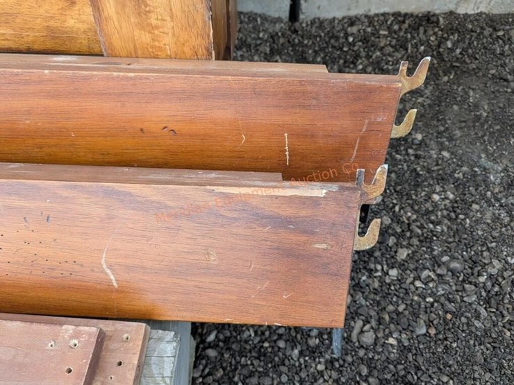 rustic-style-queen-bed-frame-image-10