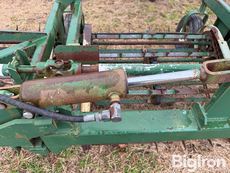 2003-kmc-peanut-vine-conditioner/fluffer-image-11