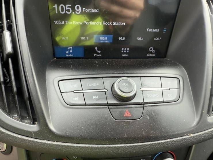 2019-ford-escape-se-image-30