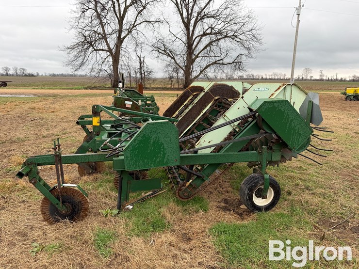 2001-kmc-4-30-peanut-digger-image-8