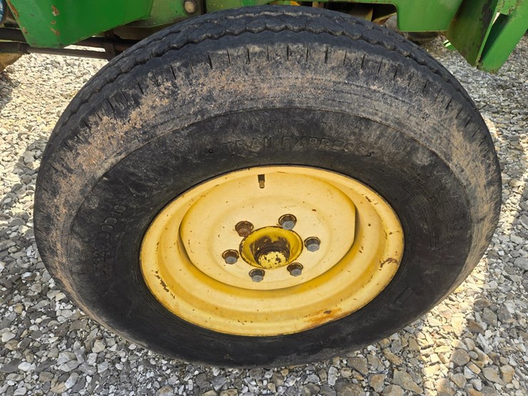 john-deere-2155-image-35