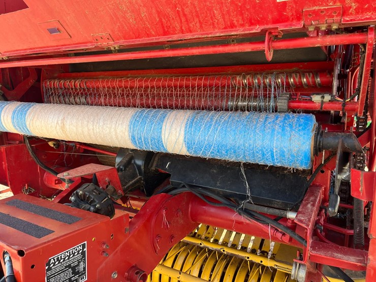 new-holland-br7090-image-16