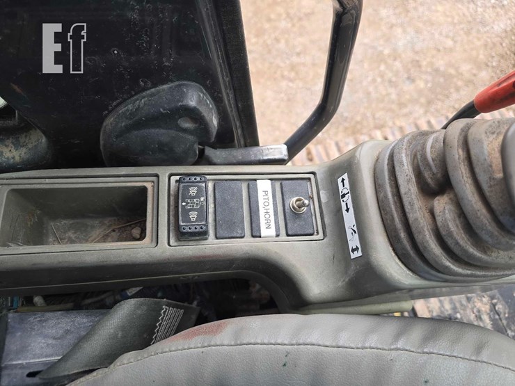 2014-hitachi-zx245us-lc-5n-image-19