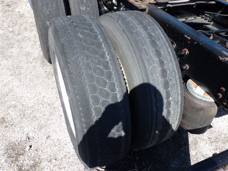 2020-kenworth-t680-image-17