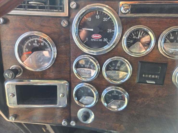 1987-peterbilt-379-image-72