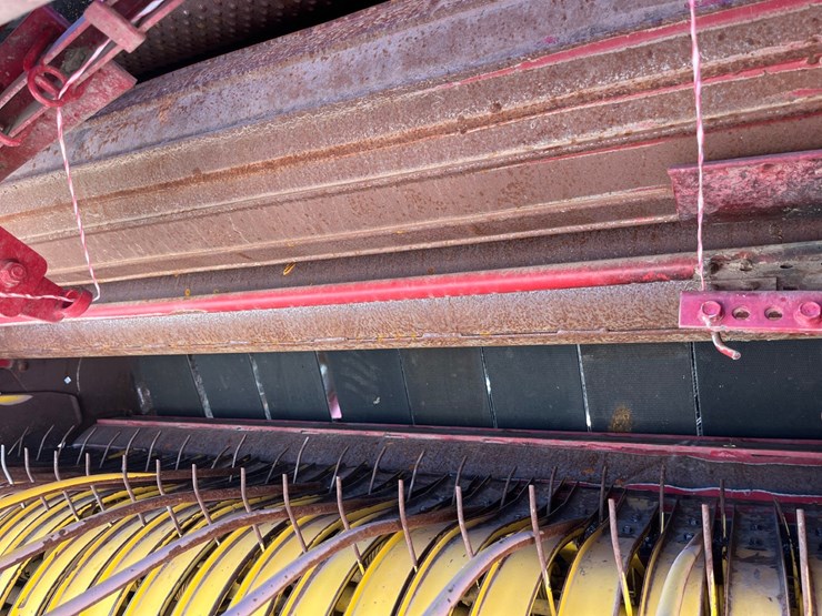 2007-new-holland-br7090-image-3