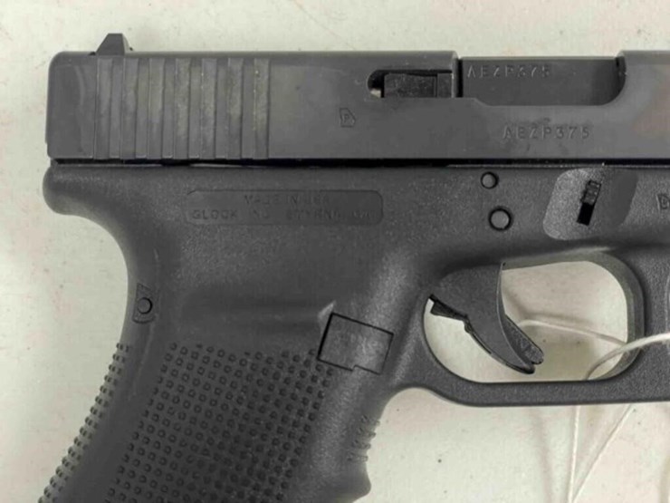 glock-pistol-image-10