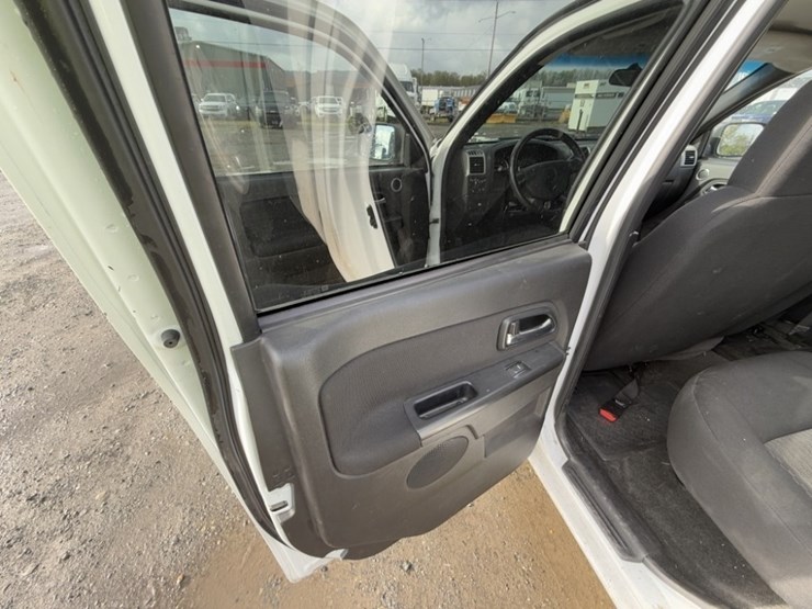 2008-chevrolet-colorado-image-24