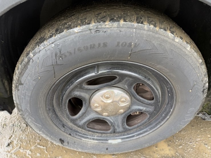 2020-ford-explorer-image-15