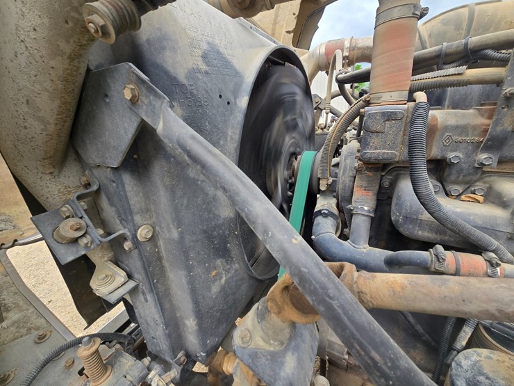 2001-mack-rd690s-image-58