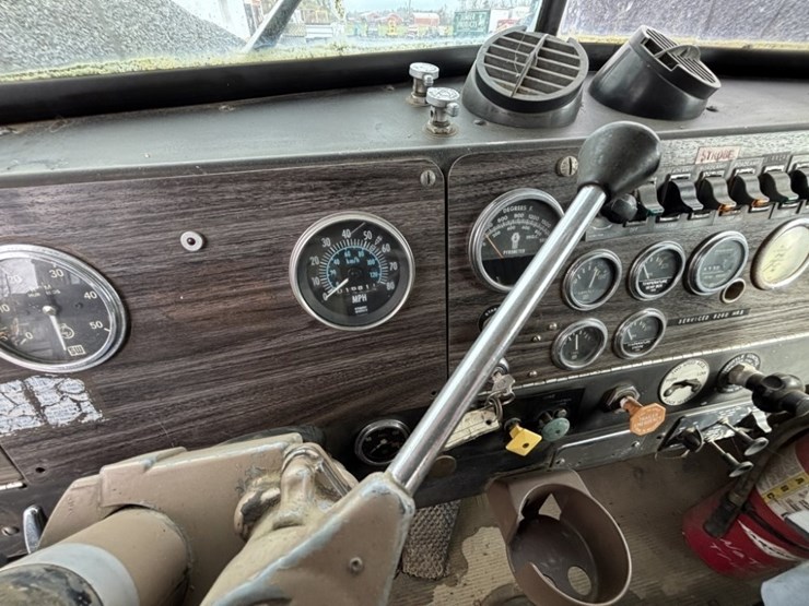 kenworth-w900-image-33