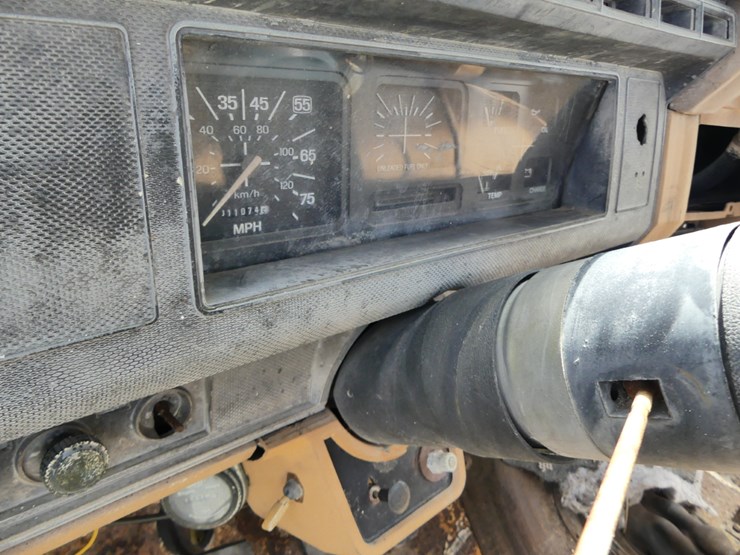 1990-ford-f700-image-12