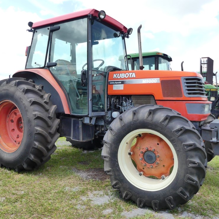 2004 KUBOTA M9000