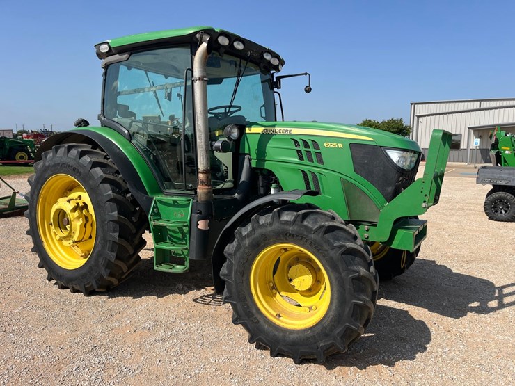 2014-john-deere-6125r-image-5
