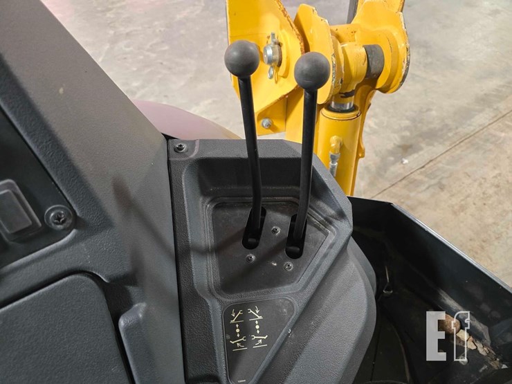 2023-deere-310-g-tier-image-26