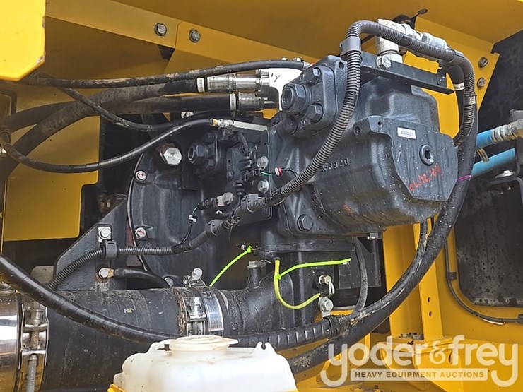 2020-komatsu-pc360-lc-11-image-41