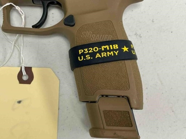 sig-sauer-pistol-image-14