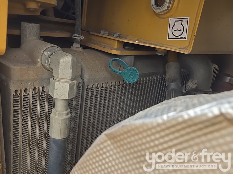2019-caterpillar-d6-lgp-image-59