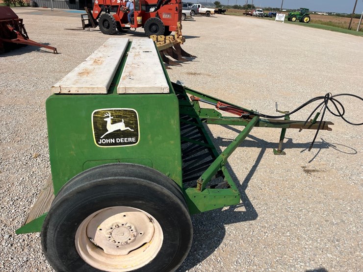 john-deere-8300-image-7