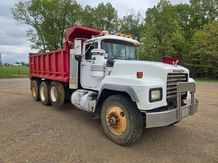 2001-mack-rd688s-image-25