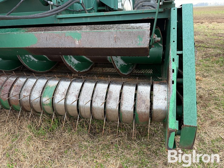 2012-kmc-3386-peanut-combine-image-16