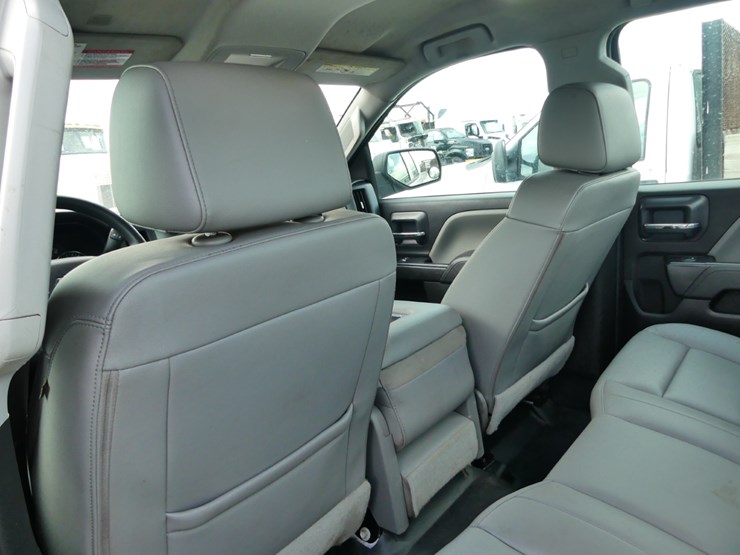 2018-chevrolet-2500hd-image-10