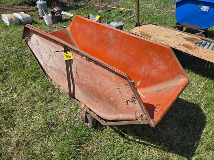 #599-•-walk-behind-feed-cart-image-1