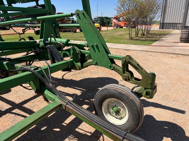 2001-john-deere-2400-image-4