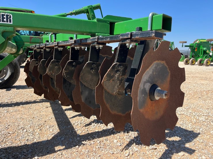 2019-frontier-dh1510-image-5