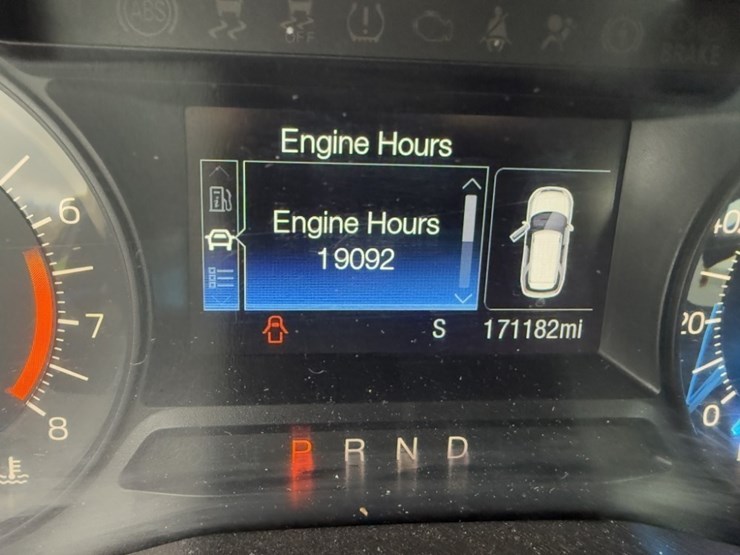 2017-ford-explorer-image-29