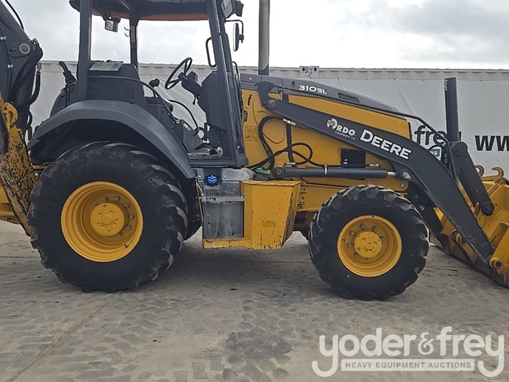 2021-deere-310sl-image-14