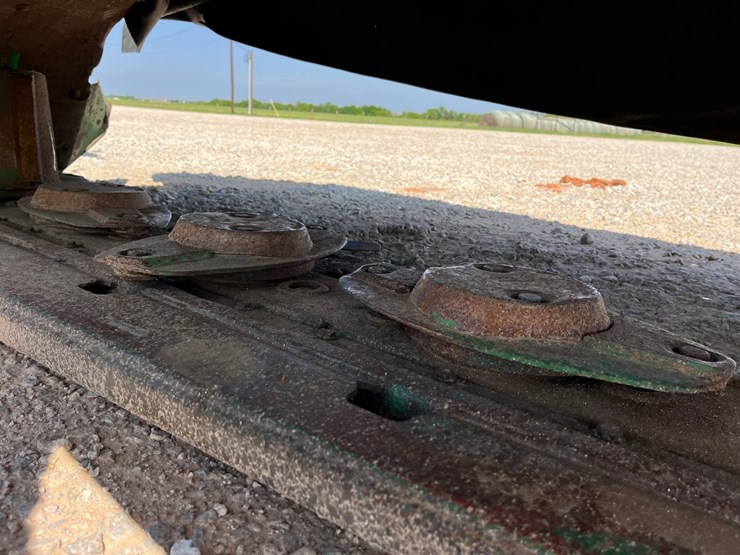 2020-john-deere-r310-image-12