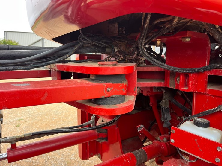 2008-versatile-535-image-11