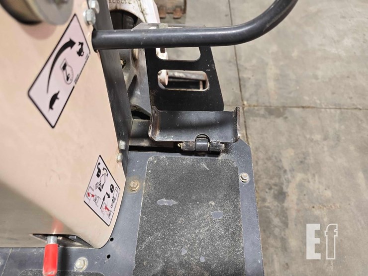 2022-bobcat-e10-image-19