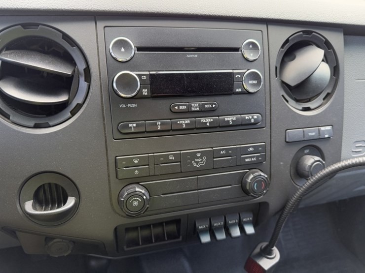 2016-ford-f350-image-32