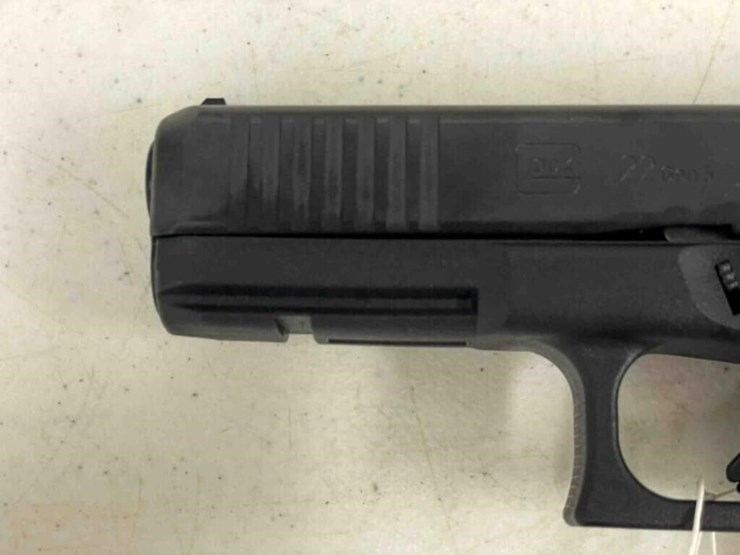 glock-pistol-image-10