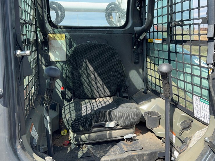 2021-bobcat-s740-image-17