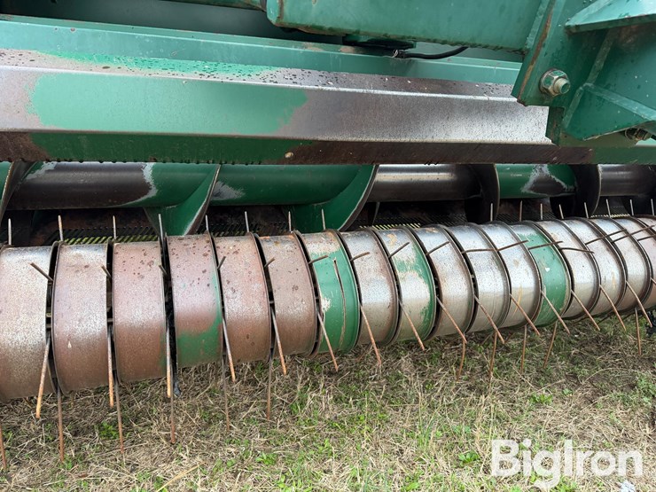 2012-kmc-3386-peanut-combine-image-13