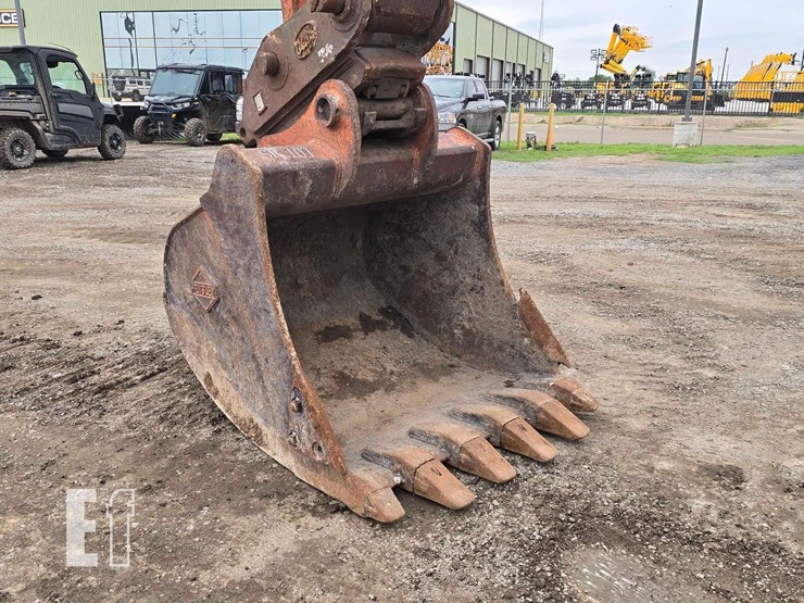 2014-hitachi-zx245us-lc-5n-image-10