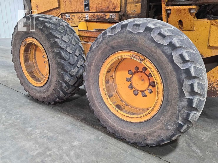 2004-volvo-g740b-image-30