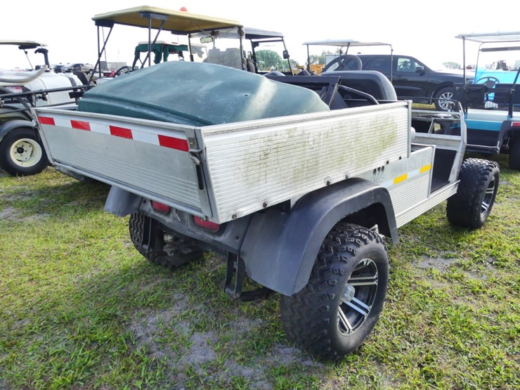 club-car-turf-2-image-3