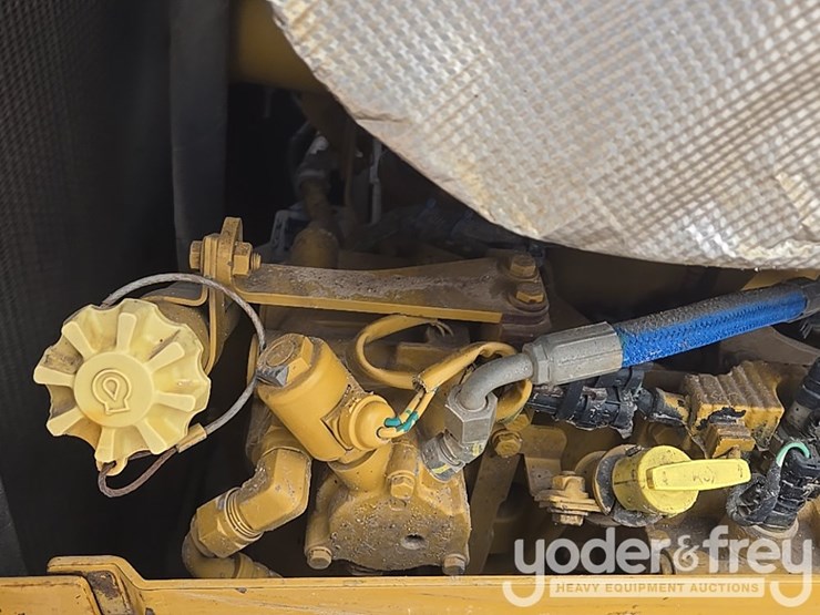 2019-caterpillar-d6-lgp-image-53