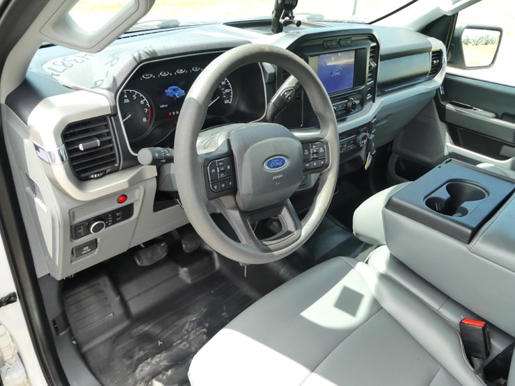 2021-ford-f150-xl-image-11