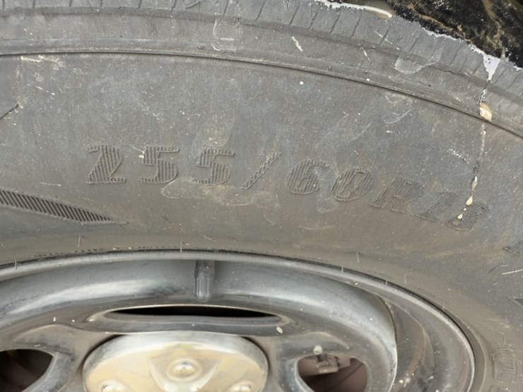 2020-ford-explorer-image-18